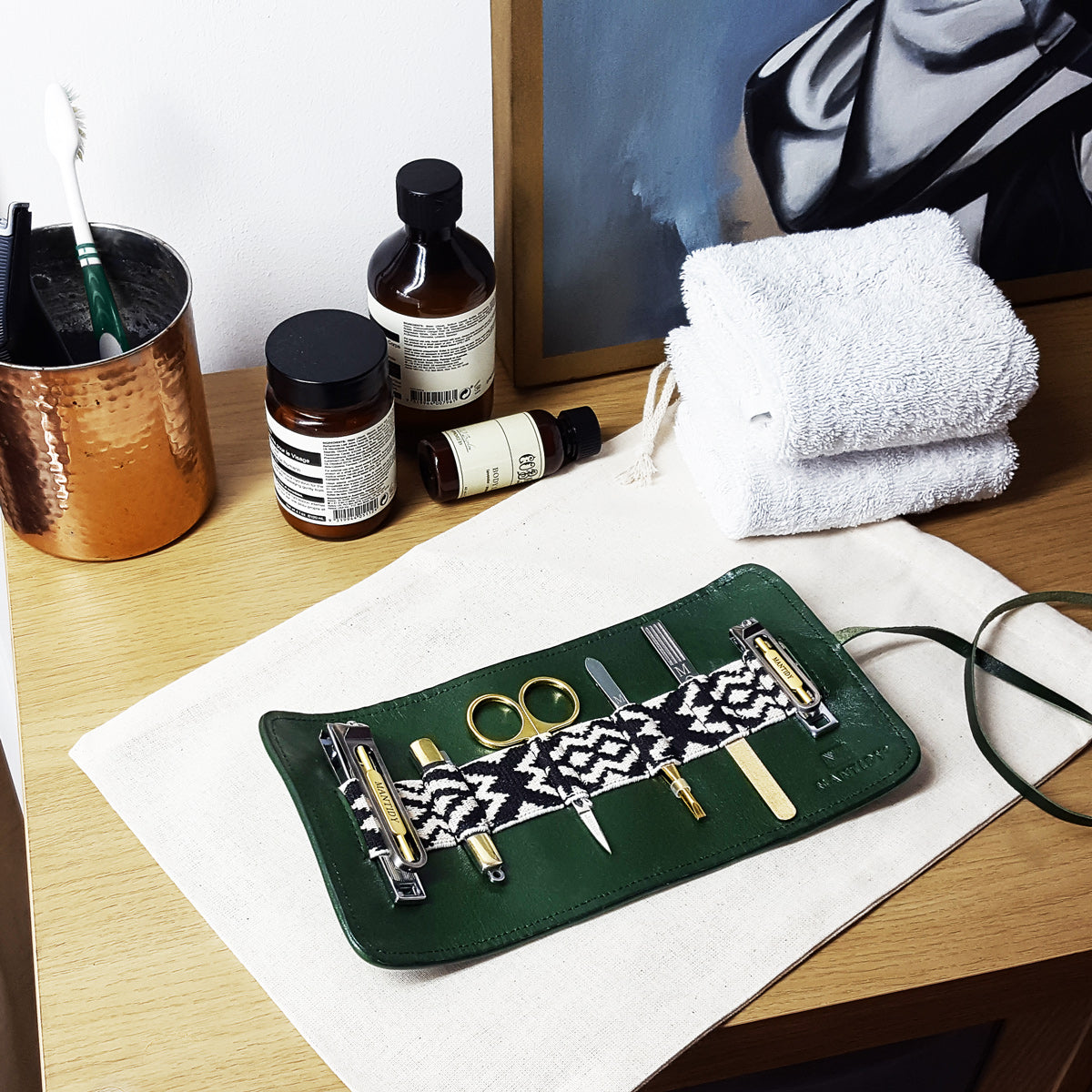 Mantidy Herringbone Handwoven Grooming Roll